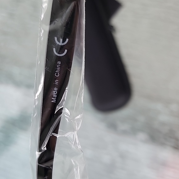 EyeKeeper Fashion Computer EyeGlasses No RX NWT Black Yellowish Tint X002ITUE2B - Picture 2 of 4